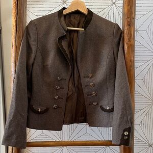 Gorgeous vintage Pure Wool Blazer